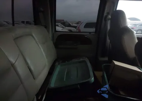 2003 Ford F-250 Lariat/Xl/Xlt from USA, damaged, VIN 1FTNW20P83EC83610